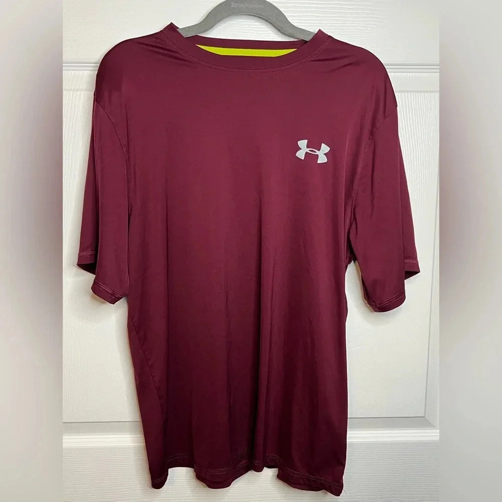 Under Armour Short Sleeved Red Athletic Loose Catalyst Shirt Mens Medium GUC